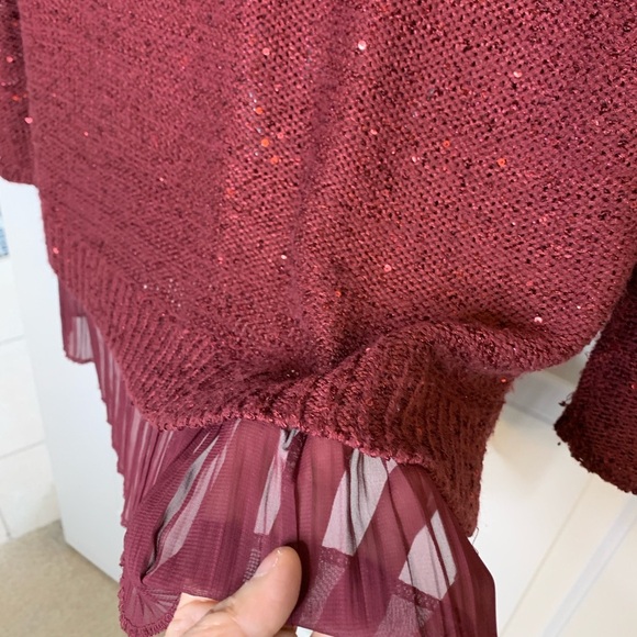 Women’s Faded Glory Maroon Sweater with Sequin & Sheer detail, XL (16-18), EUC - Picture 4 of 9